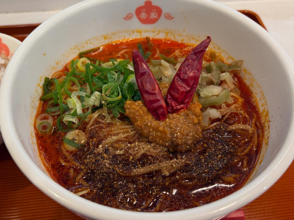 「鬼・担々麺 もっと辛く」@香家 高田馬場メトロピア店の写真