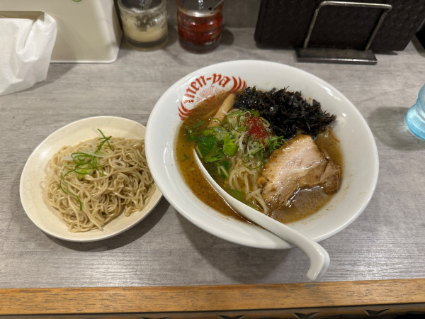 「さば塩らーめん（並盛・150g）950円＋替玉120円→0円」@らーめん酒場 福籠 通町店の写真