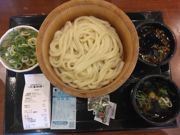 「釜揚げ並370円、大根おろし90円(アプリクーポンで無料)」@丸亀製麺 柏名戸ヶ谷店の写真