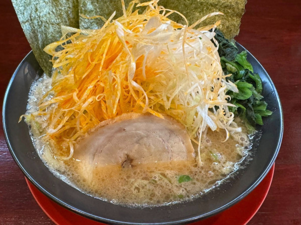 「ネギラーメン（しょうゆ）」@横浜家系ラーメン 旭家の写真