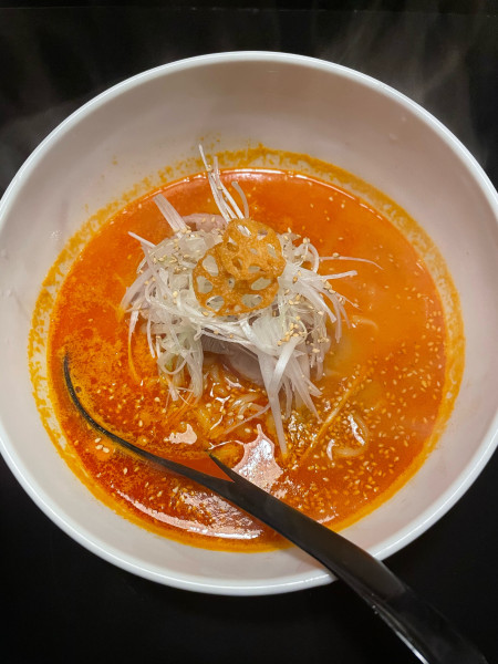 「赤麺(850円)」@牛骨屋 バカボーン 保土ヶ谷店の写真