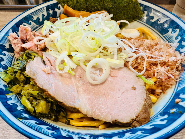 「油そば+高菜【1130円】」@兎に角 松戸店の写真