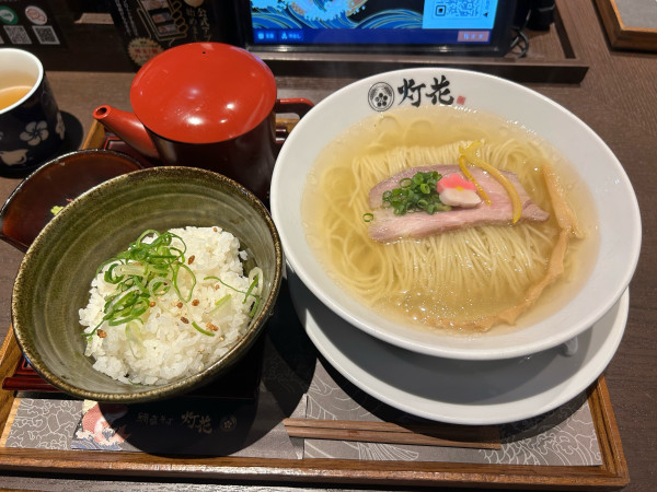 「鯛塩そば＋鯛飯セット」@鯛塩そば 灯花 KITTE丸の内店の写真