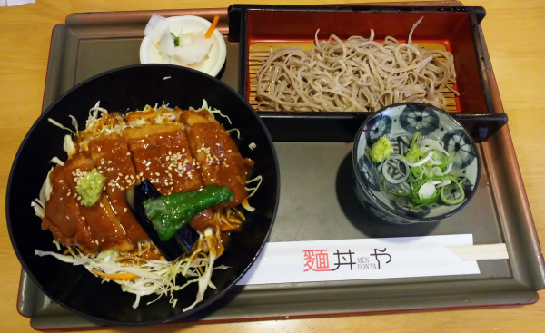 「みそカツ丼膳（1,380円）＋そば変更（100円）」@麺丼やの写真