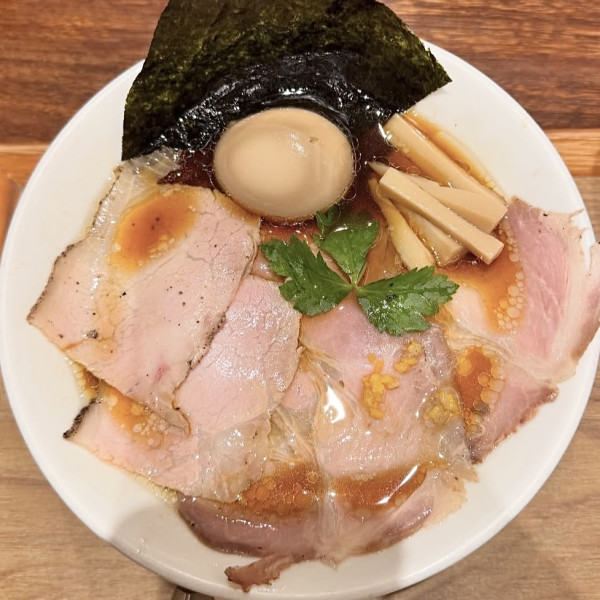 「地鶏醤油らーめん」@なにわ麺次郎の写真