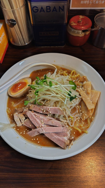 「令7·7·2冷し味噌󠄀ラーメン(890円)」@味噌ラーメン くまおやじの写真
