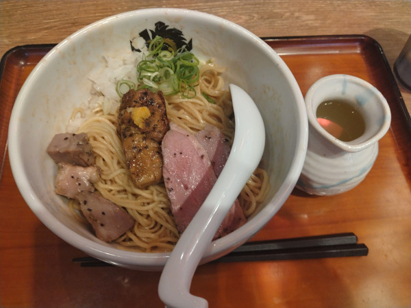 「フォアグラ油そば¥1600-」@中華そば 満鶏軒 秋葉原UDX店の写真