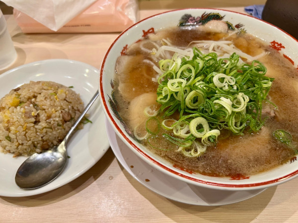 「特製ラーメン+半チャーハン」@本家 第一旭 神保町店の写真