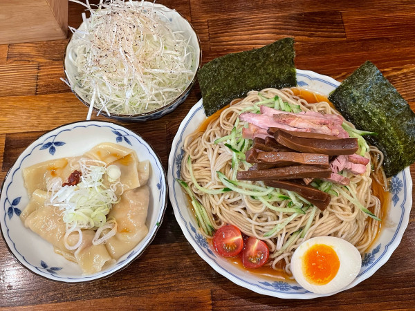 「奈つやの冷し中華と雲呑皿¥1,500&ネギ¥200」@奈つやの中華そばの写真