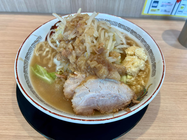 「小ラーメン(ニンニクマシマシ・アブラ) 1,000円」@豚山 武蔵村山店の写真
