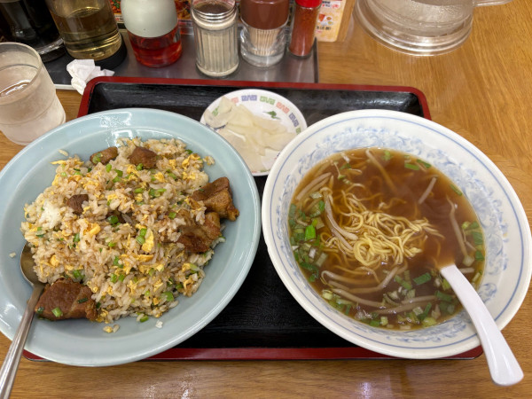 「角煮チャーハン➕半ラーメン」@中華料理 香源の写真