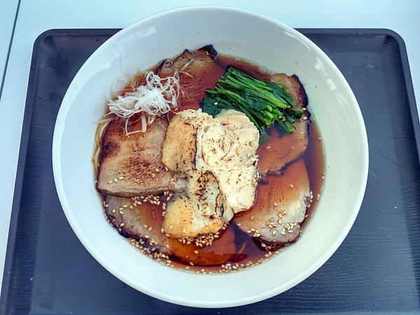 「醤油らーめん チャーシュー」@大山 きっちんの写真