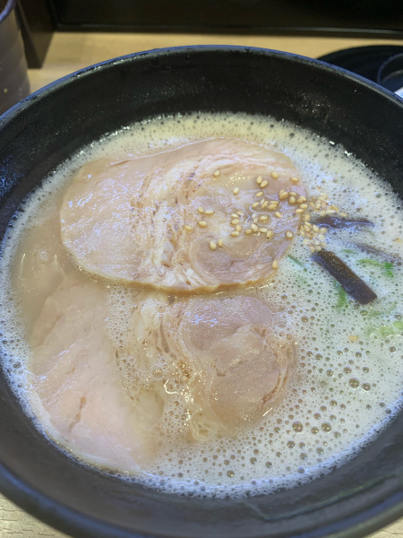 「博多豚骨カプチーノ風ラーメン倍ﾁｬｰｼｭｰ(博多一双監修)」@かっぱ寿司 いわき平店の写真