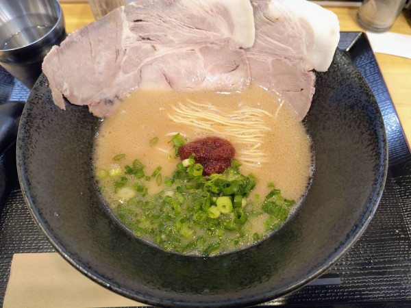 「豚骨らぁ麺」@博多豚骨らぁ麺 一絆 上野御徒町本店の写真