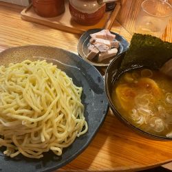 つけ麺（大盛り）・味玉チャーシュー・短尺チャーシュー