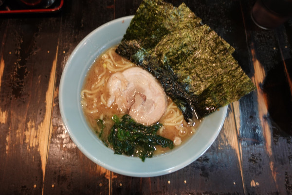 「ラーメン（850円）+ライス（100円）」@らーめんありがた家の写真