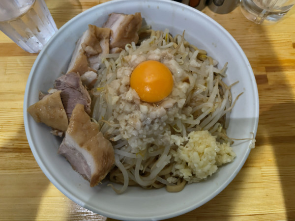 「肉増し醤油まぜそば」@麺処 MAZERUの写真