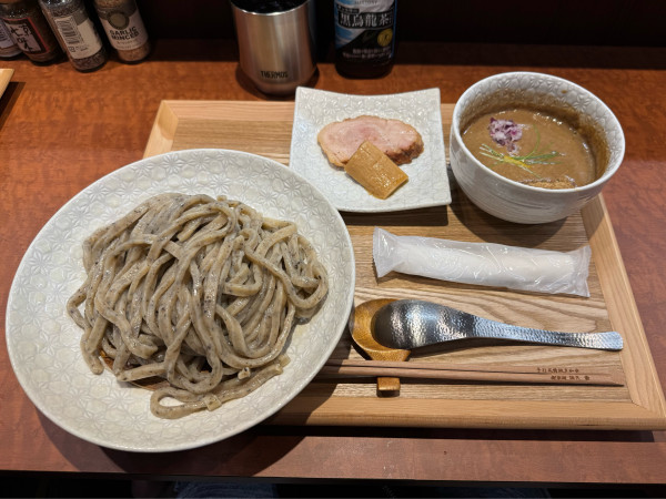 「御影つけめん中」@手打式特級多加水 御影麺 鏑矢の写真