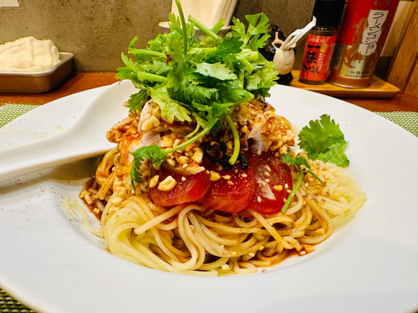 「【限定】よだれ鶏の冷し麺【1000円】」@らーめん 梶原の写真
