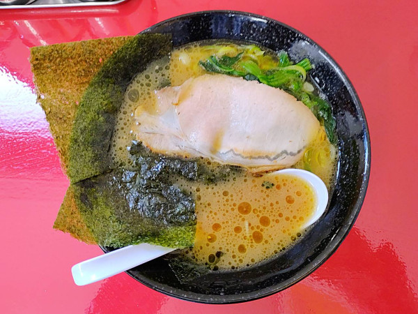 「ラーメン」@家系らーめん 伊勢原家の写真