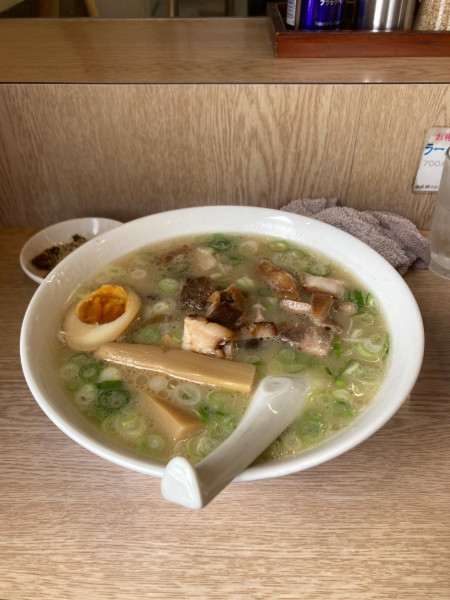 「ナパームラーメン900円　Aセット200円」@信長ラーメンの写真