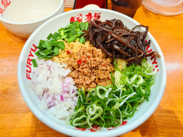 「ドラゴンまぜ麺」@博多風龍 高田馬場店の写真