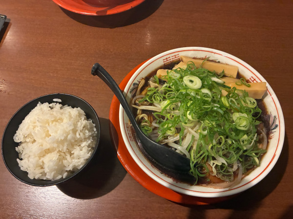 「中華そば竹入り　ライス」@新福菜館 浜松町店の写真