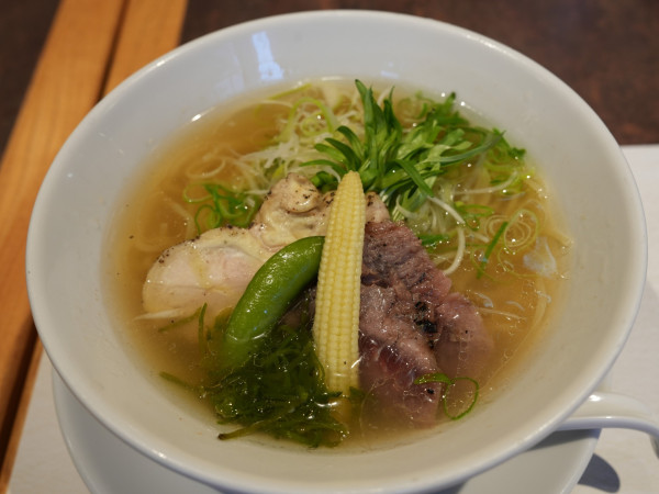 「だしが命の塩ら～めん」@だしが命の塩らーめん ぎょぎょぎょ なんばパークス店の写真