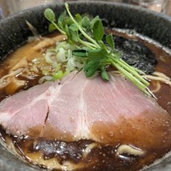 魚介豚骨ラーメン(950円)