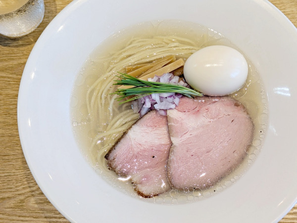「味玉中華蕎麦」@宍道湖しじみ中華蕎麦 琥珀 東京本店の写真