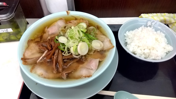 「メンマ中華そば（８５０円）」@新橋ニューともちんラーメン 蒲田西口駅前店の写真