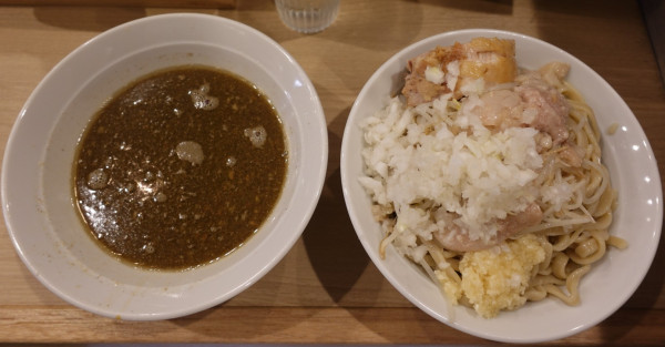 「冷やしつけ麺・麺量400g（1,200円）」@麺屋 味方 蒲田店の写真