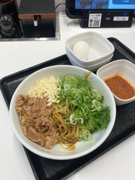 「牛玉スタミナまぜそば」@吉野家 三鷹駅南口店の写真