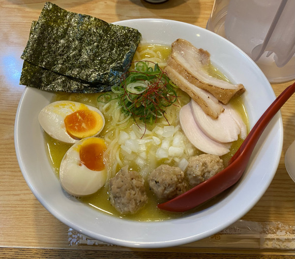 「特製濃厚鶏塩ラーメン　大盛」@ラーメン屋 コカトリスの写真