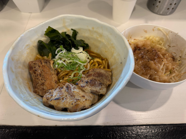 「五坊麺+ソーキ1ケ(チャーシュー)」@めん屋 五坊の写真