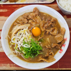 肉玉　並　900円　めし　小　120円