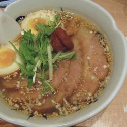 梅しおらーめん　1,100円＋チャーシュー増し　350円他