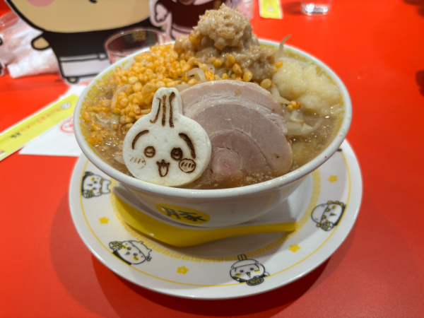 「ラーメン豚 大(1,980円)」@ちいかわラーメン 豚 池袋パルコの写真