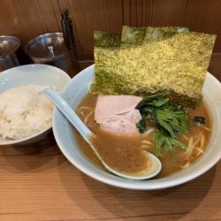 ラーメン（並）　850円