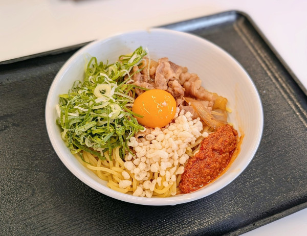 「牛玉スタミナまぜそば」@吉野家 名岐岐南町店の写真