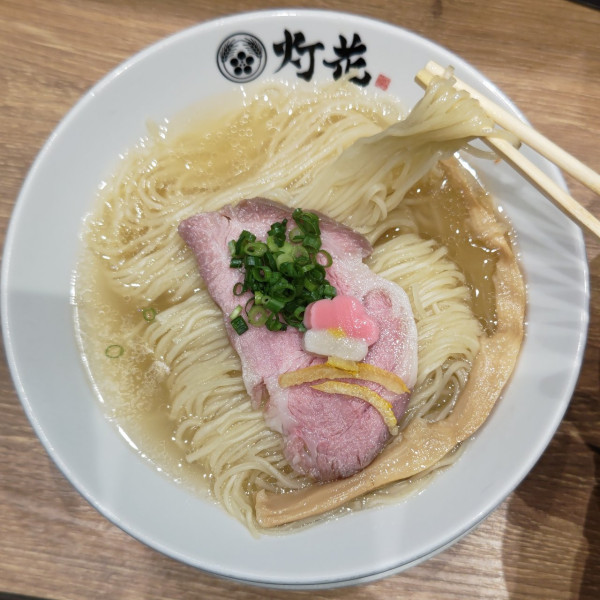 「お得セット(鯛塩ラーメン、鯛めし)(1400円)、麺大盛り(12」@鯛塩そば 灯花 ラーメン滑走路店の写真