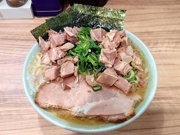 「ラーメン コロチャーW」@ラーメン 清水家の写真