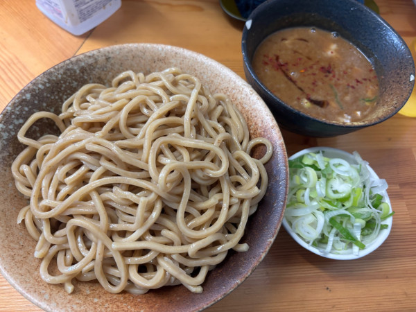 「ピリ辛つけ麺大　ネギ増し」@徳川膳武の写真