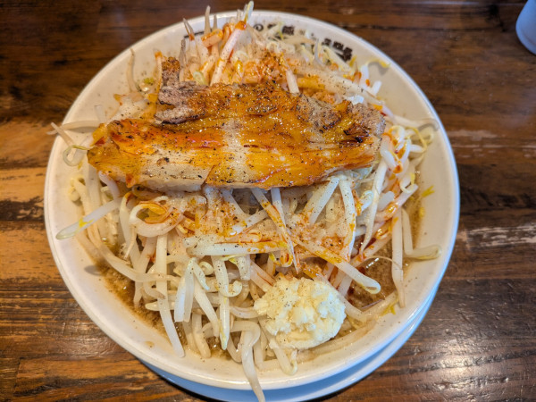 「豚そば(1枚) 990円」@本気の焼豚 プルプル食堂の写真