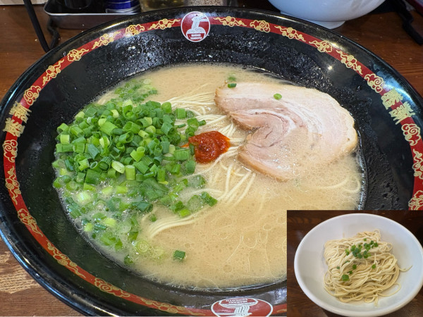 「屋台930円、替え玉100円」@博多ラーメン とんこつ家の写真