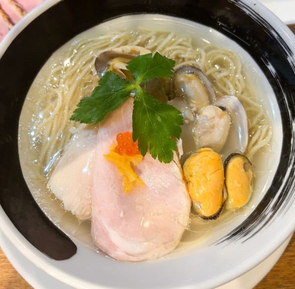 「浅利とムール貝の汐そば」@麺処しろくろの写真