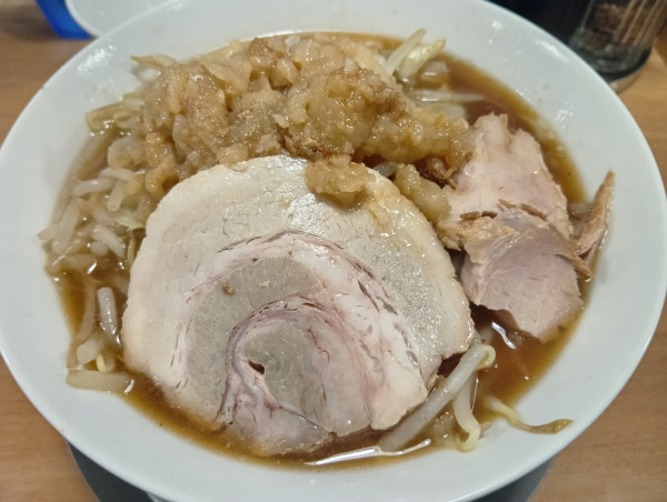 「小ラーメン 野菜少な目 アブラ」@秀丸拉麺の写真