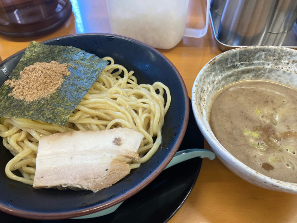 「つけ麺＋ランチタイムサービスライス」@横浜家系ラーメン 宮本商店 ひたちなか店の写真