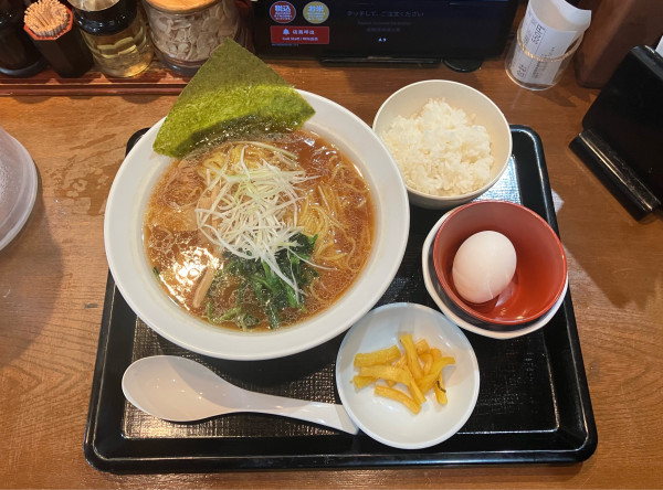 「たまかけ醤油ラーメン朝食450円麺大盛り100円」@壱鵠堂 高田店の写真