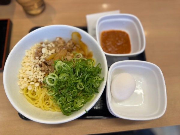 「牛玉スタミナまぜそば(半熟) 767円(税込)」@吉野家 阿佐ヶ谷店の写真